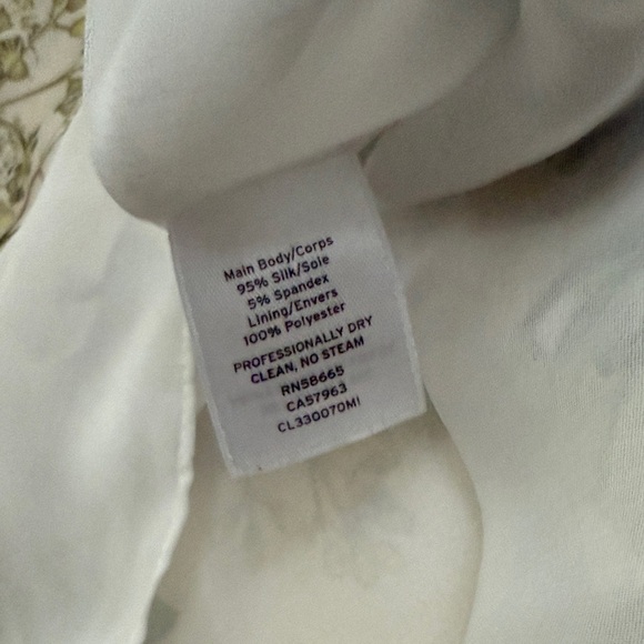 Classiques Entier Floral Sleeveless Silk Blouse - White and Yellow - Picture 4 of 7